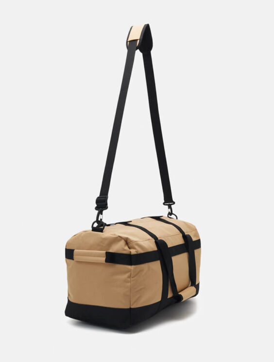 Sturdy big travel bag (Demo)